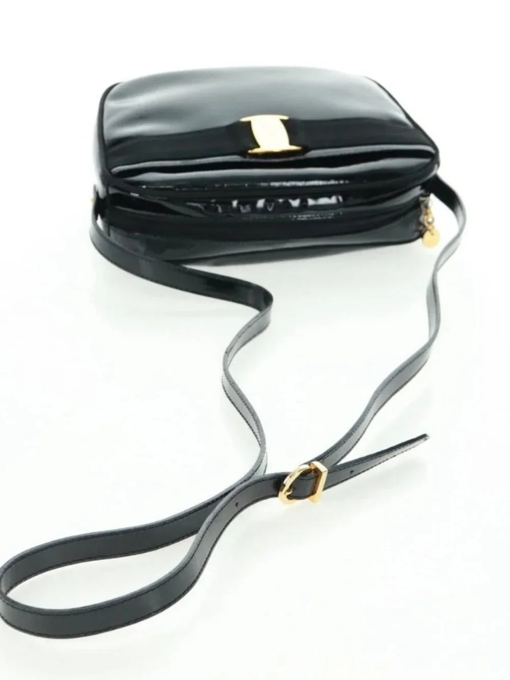 Salvatore Ferragamo Shoulder Bag Patent leather Black Gold Auth ka1226